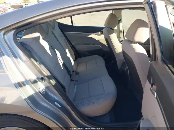 KMHD74LF6KU777472 2019 HYUNDAI ELANTRA - Image 8