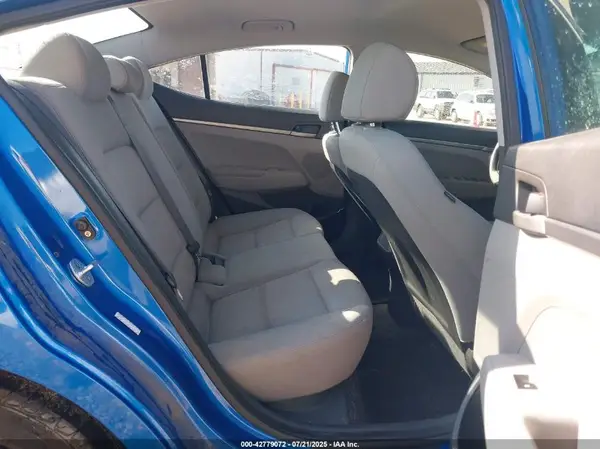 KMHD74LF7HU073970 2017 HYUNDAI ELANTRA - Image 8