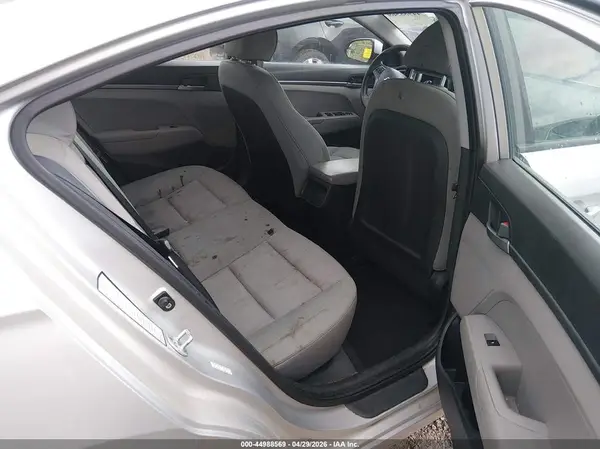 KMHD74LF7HU076643 2017 HYUNDAI ELANTRA - Image 8