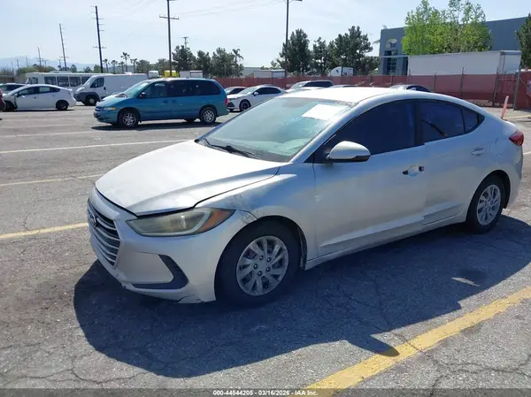 KMHD74LF7HU077114 2017 HYUNDAI ELANTRA - Image 2