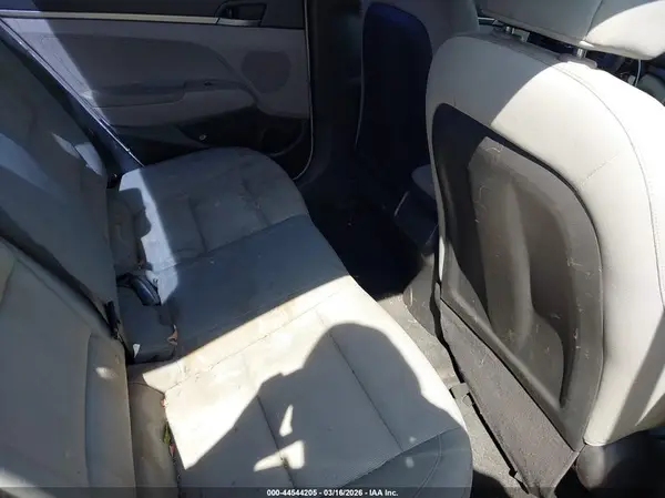 KMHD74LF7HU077114 2017 HYUNDAI ELANTRA - Image 8