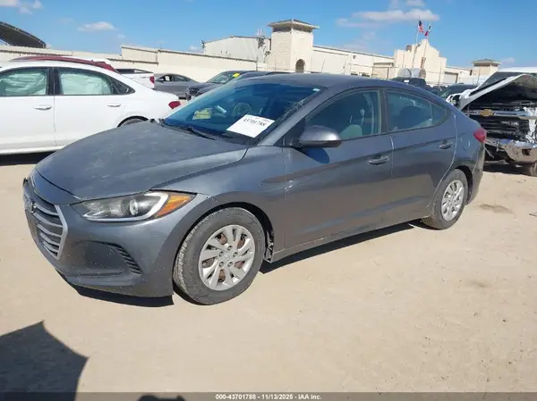 KMHD74LF7HU081275 2017 HYUNDAI ELANTRA - Image 2