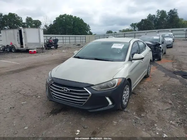KMHD74LF7HU090140 2017 HYUNDAI ELANTRA - Image 2