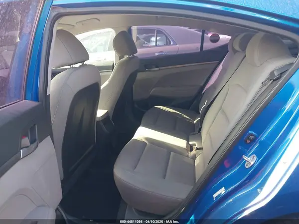 KMHD74LF7HU094088 2017 HYUNDAI ELANTRA - Image 8