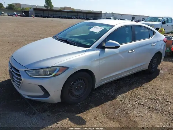 KMHD74LF7HU112749 2017 HYUNDAI ELANTRA - Image 2