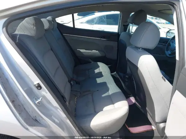 KMHD74LF7HU112749 2017 HYUNDAI ELANTRA - Image 8