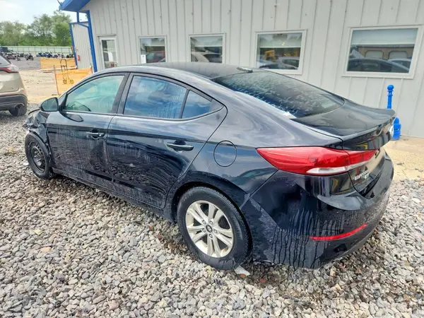 KMHD74LF7HU117725 2017 HYUNDAI ELANTRA - Image 2