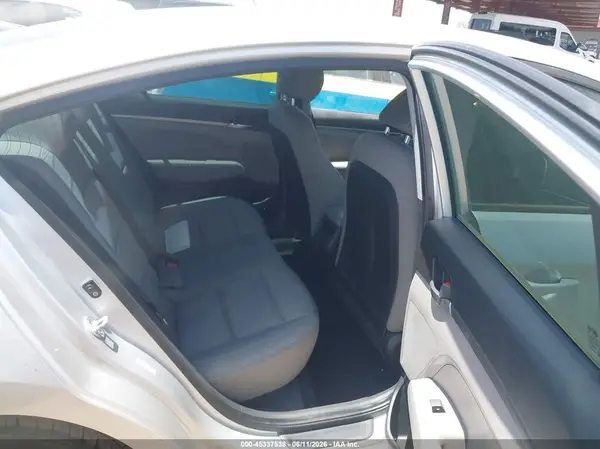 KMHD74LF7HU120964 2017 HYUNDAI ELANTRA - Image 8
