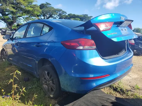 KMHD74LF7HU131026 2017 HYUNDAI ELANTRA - Image 2