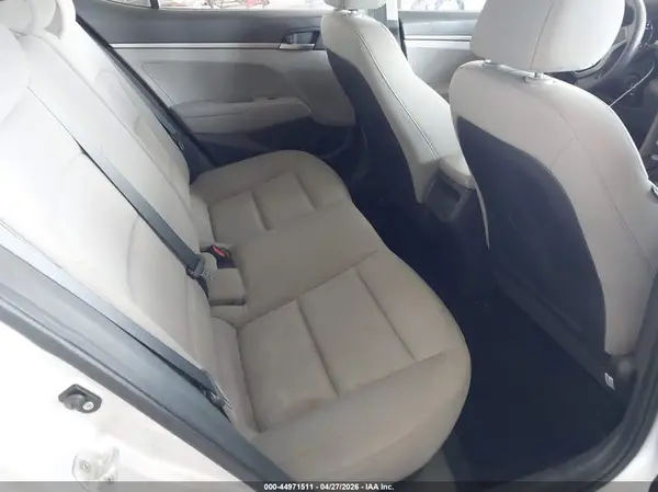 KMHD74LF7HU153706 2017 HYUNDAI ELANTRA - Image 8