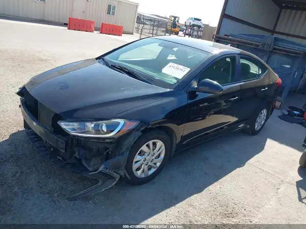 KMHD74LF7HU164561 2017 HYUNDAI ELANTRA - Image 2