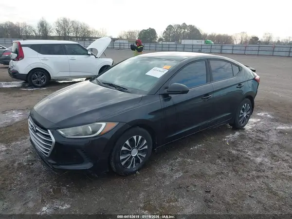 KMHD74LF7HU174703 2017 HYUNDAI ELANTRA - Image 2