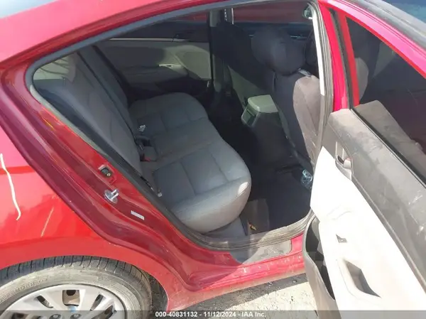 KMHD74LF7HU194126 2017 HYUNDAI ELANTRA - Image 8