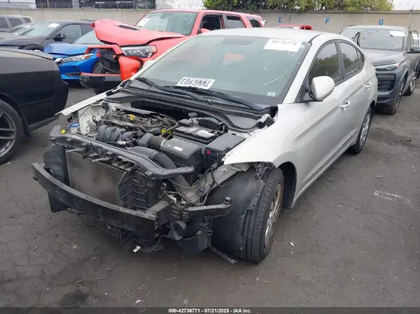KMHD74LF7HU303202 2017 HYUNDAI ELANTRA - Image 2