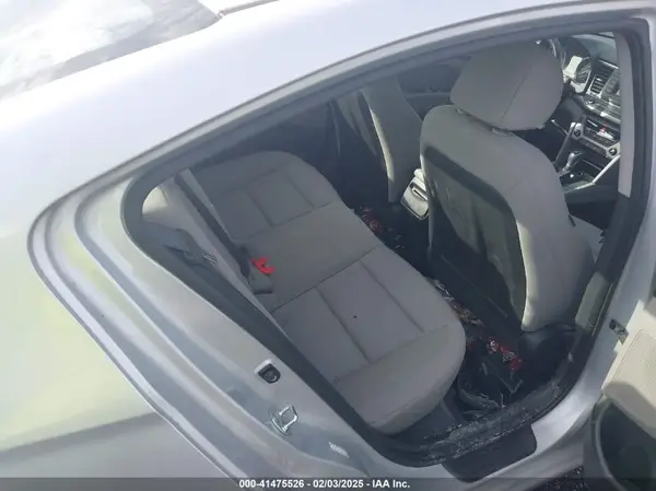 KMHD74LF7HU307413 2017 HYUNDAI ELANTRA - Image 8