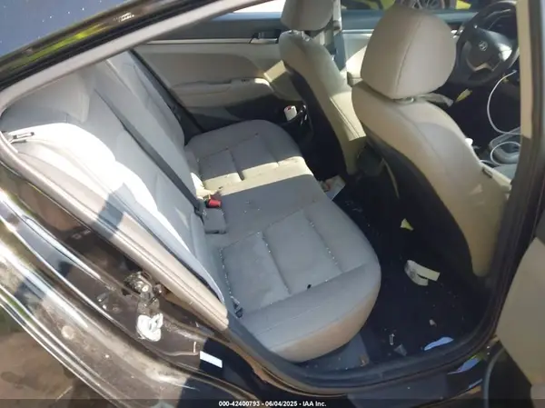 KMHD74LF7HU355011 2017 HYUNDAI ELANTRA - Image 8
