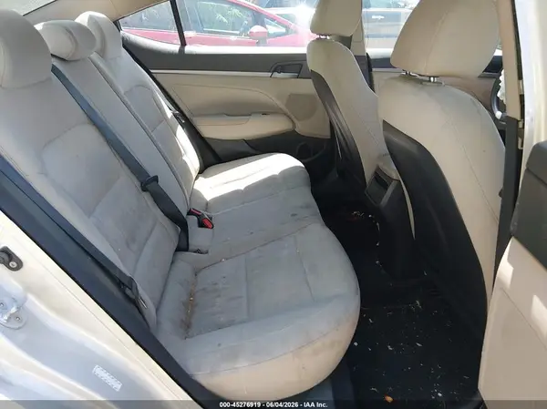 KMHD74LF7HU376750 2017 HYUNDAI ELANTRA - Image 8