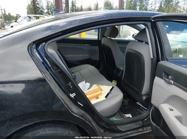 KMHD74LF7HU384816 2017 HYUNDAI ELANTRA - Image 8