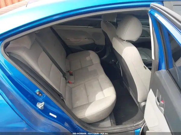 KMHD74LF7HU391250 2017 HYUNDAI ELANTRA - Image 8
