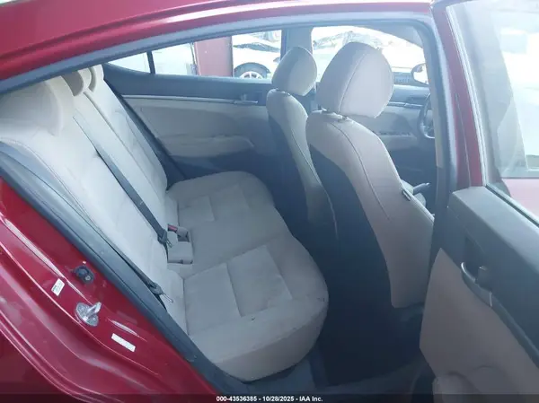 KMHD74LF7HU392060 2017 HYUNDAI ELANTRA - Image 8