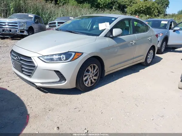 KMHD74LF7HU417801 2017 HYUNDAI ELANTRA - Image 2