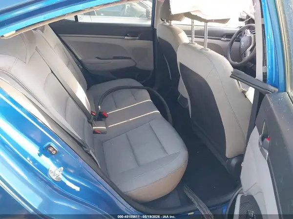 KMHD74LF7HU421962 2017 HYUNDAI ELANTRA - Image 8