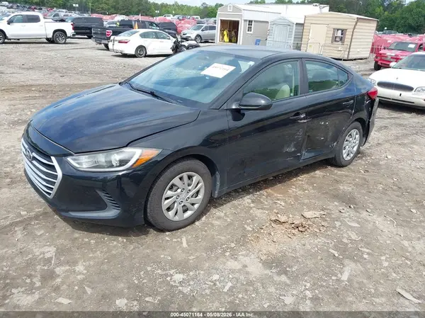 KMHD74LF7HU423615 2017 HYUNDAI ELANTRA - Image 2