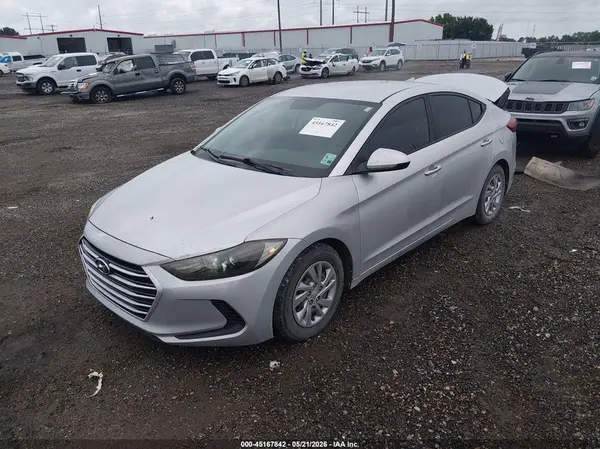 KMHD74LF7HU424876 2017 HYUNDAI ELANTRA - Image 2