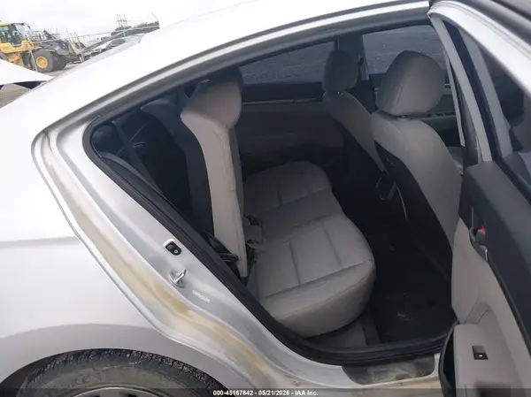 KMHD74LF7HU424876 2017 HYUNDAI ELANTRA - Image 7