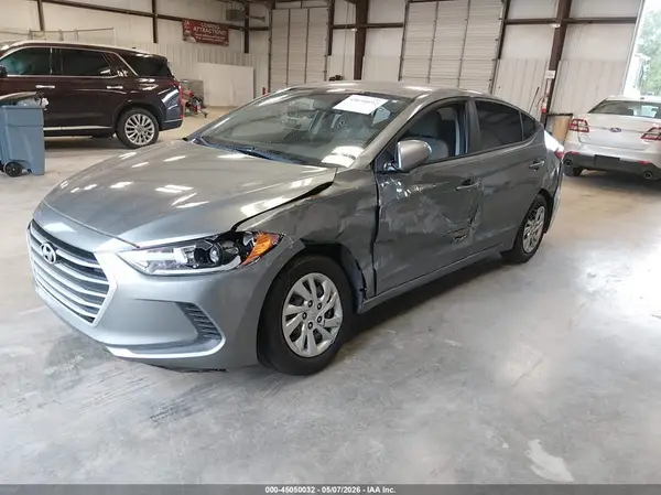 KMHD74LF7JU469905 2018 HYUNDAI ELANTRA - Image 2