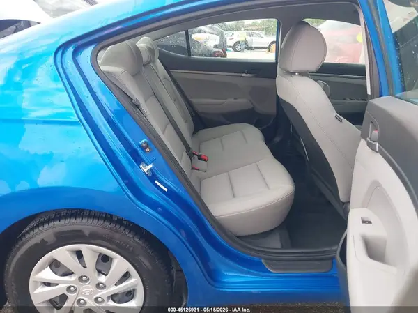 KMHD74LF7JU471783 2018 HYUNDAI ELANTRA - Image 8