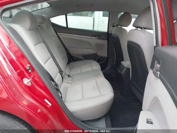KMHD74LF7JU480435 2018 HYUNDAI ELANTRA - Image 8
