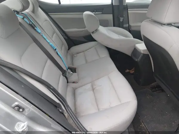 KMHD74LF7JU571897 2018 HYUNDAI ELANTRA - Image 8