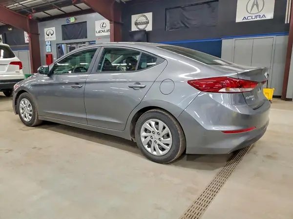 KMHD74LF7JU573696 2018 HYUNDAI ELANTRA - Image 2