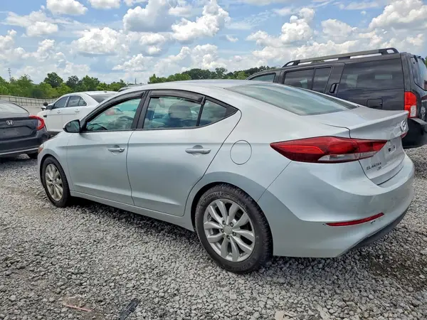 KMHD74LF7JU574296 2018 HYUNDAI ELANTRA - Image 2