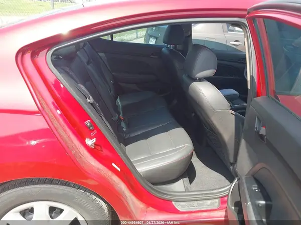 KMHD74LF7JU638739 2018 HYUNDAI ELANTRA - Image 8