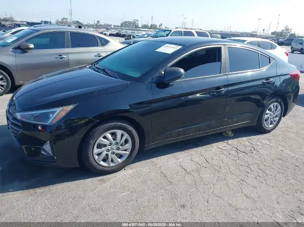 KMHD74LF7KU761328 2019 HYUNDAI ELANTRA - Image 2