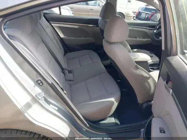 KMHD74LF7KU789081 2019 HYUNDAI ELANTRA - Image 8