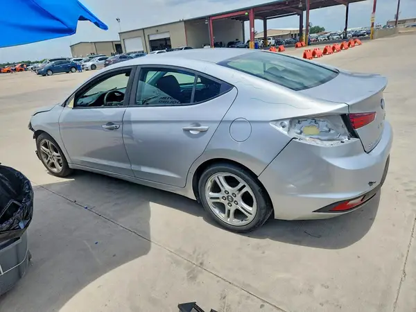 KMHD74LF7KU808972 2019 HYUNDAI ELANTRA - Image 2
