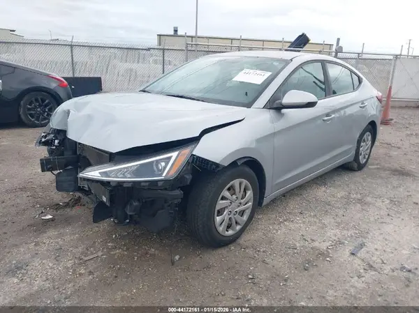KMHD74LF7LU978847 2020 HYUNDAI ELANTRA - Image 2