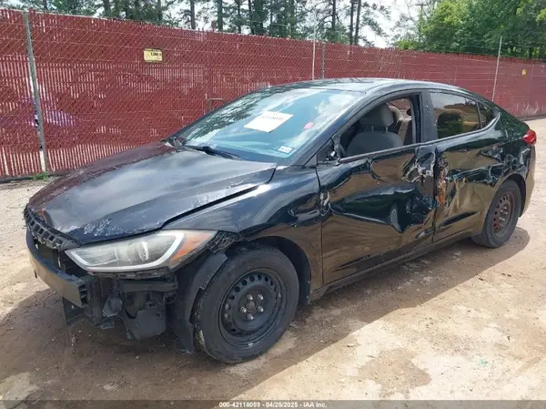 KMHD74LF8HU065490 2017 HYUNDAI ELANTRA - Image 2