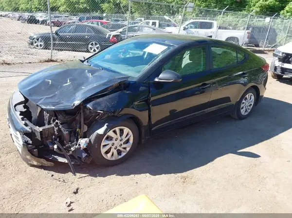 KMHD74LF8HU070365 2017 HYUNDAI ELANTRA - Image 2