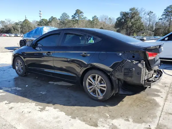 KMHD74LF8HU070639 2017 HYUNDAI ELANTRA - Image 2