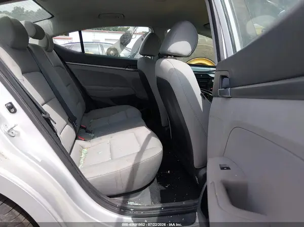 KMHD74LF8HU070964 2017 HYUNDAI ELANTRA - Image 8
