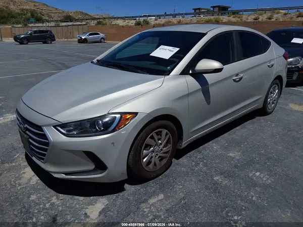 KMHD74LF8HU084380 2017 HYUNDAI ELANTRA - Image 2