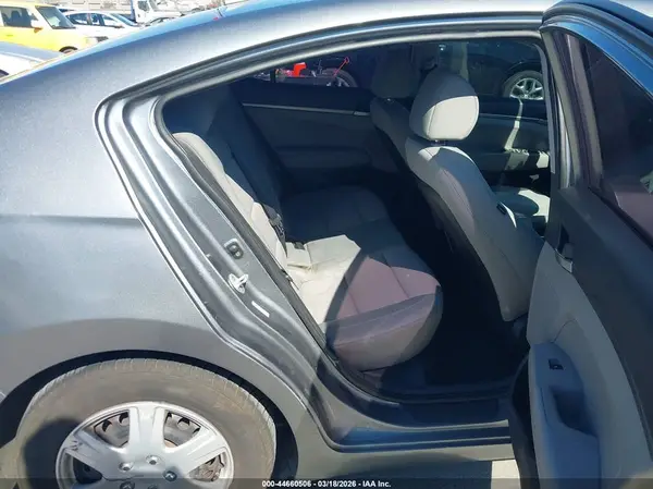 KMHD74LF8HU087506 2017 HYUNDAI ELANTRA - Image 8