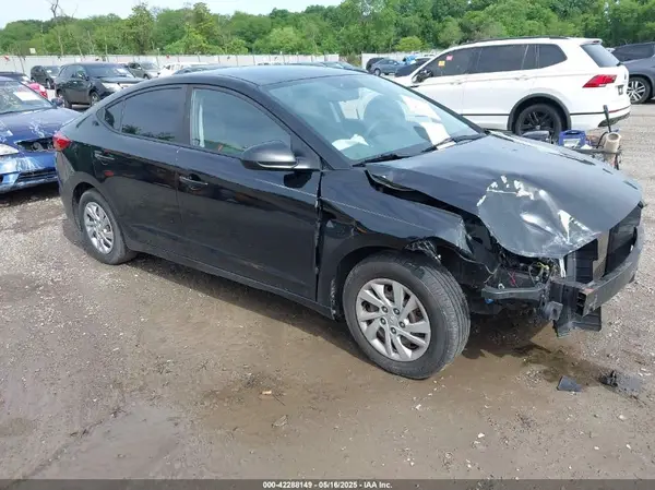 KMHD74LF8HU091975 2017 HYUNDAI ELANTRA - Image 1