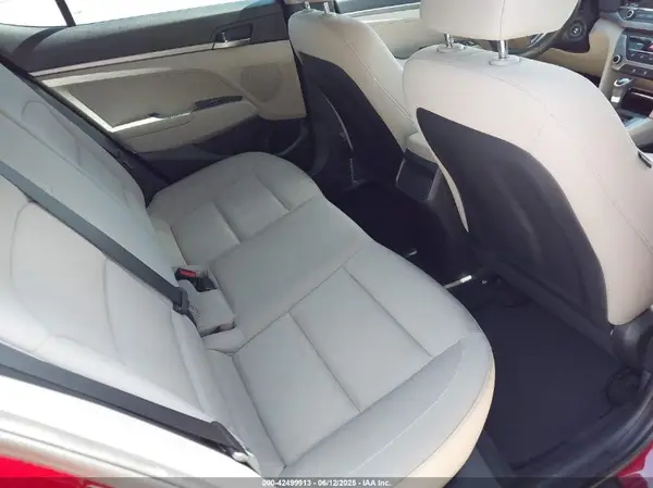 KMHD74LF8HU114266 2017 HYUNDAI ELANTRA - Image 8
