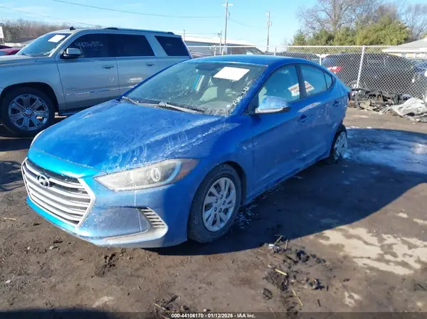 KMHD74LF8HU124022 2017 HYUNDAI ELANTRA - Image 2