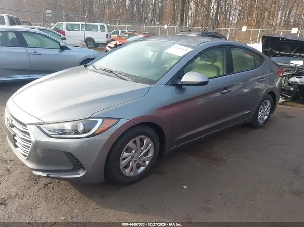 KMHD74LF8HU127597 2017 HYUNDAI ELANTRA - Image 2
